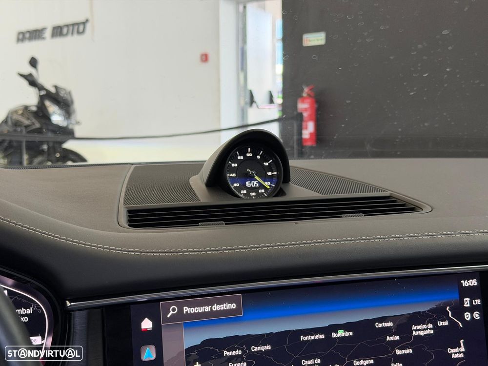 Porsche Panamera 4 E-Hybrid Platinum Edition - 10