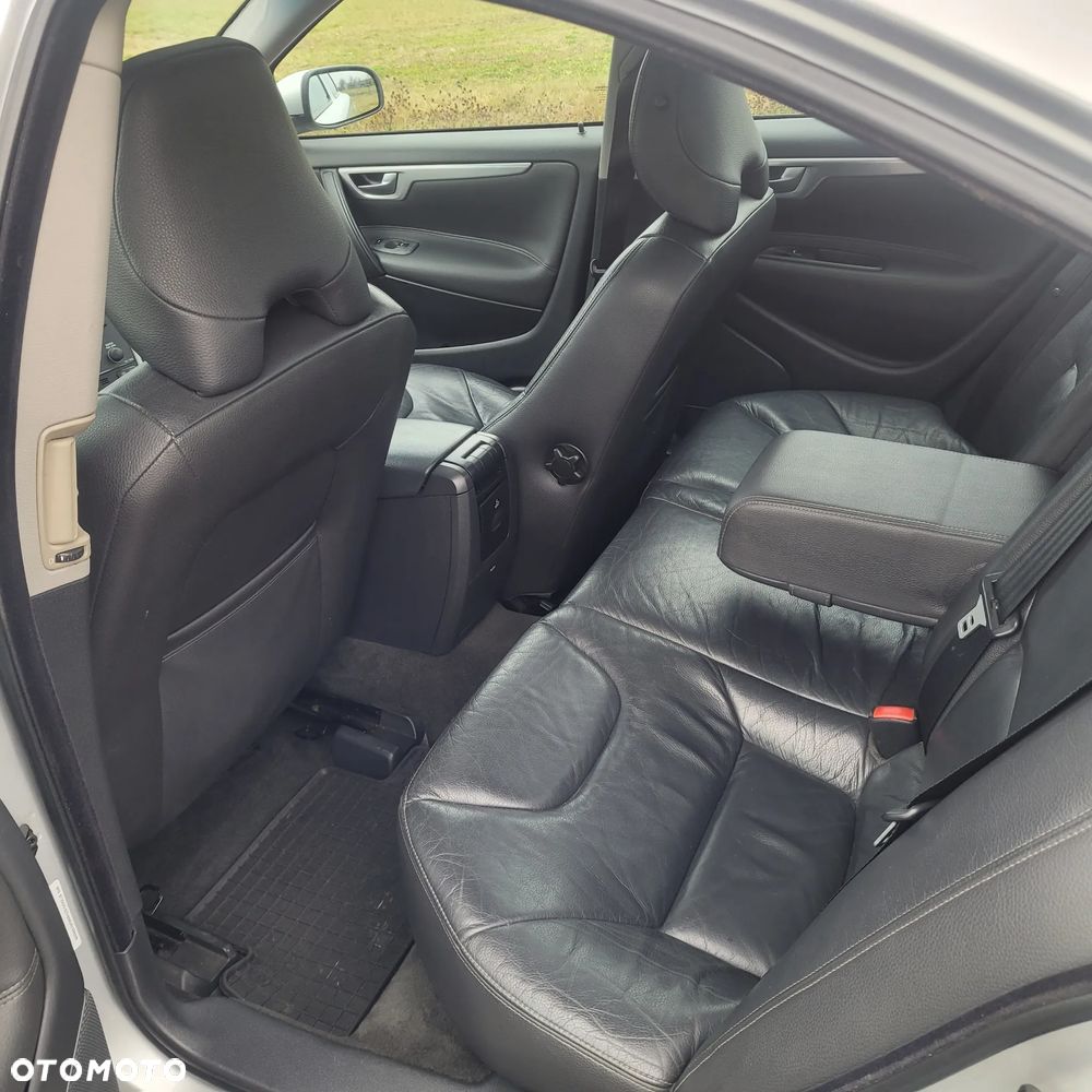 Volvo S60 2.4D Rubin - 5