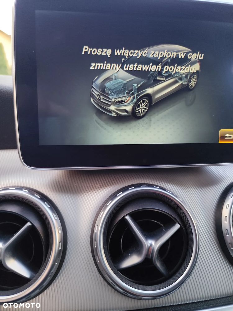 Mercedes-Benz GLA - 20