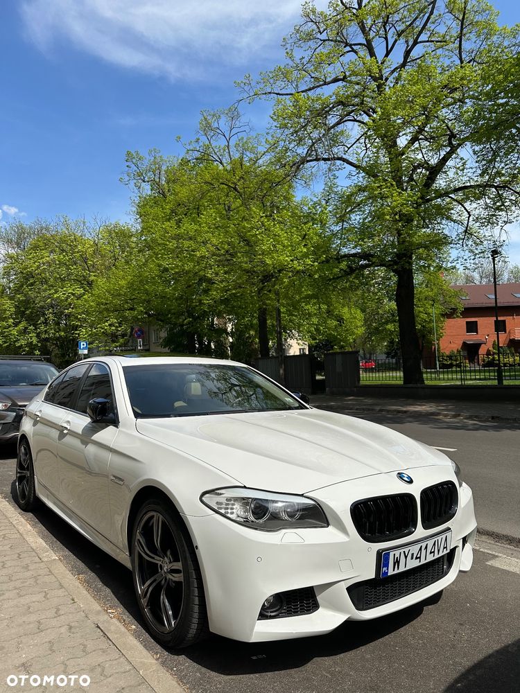 BMW Seria 5 528i xDrive - 11