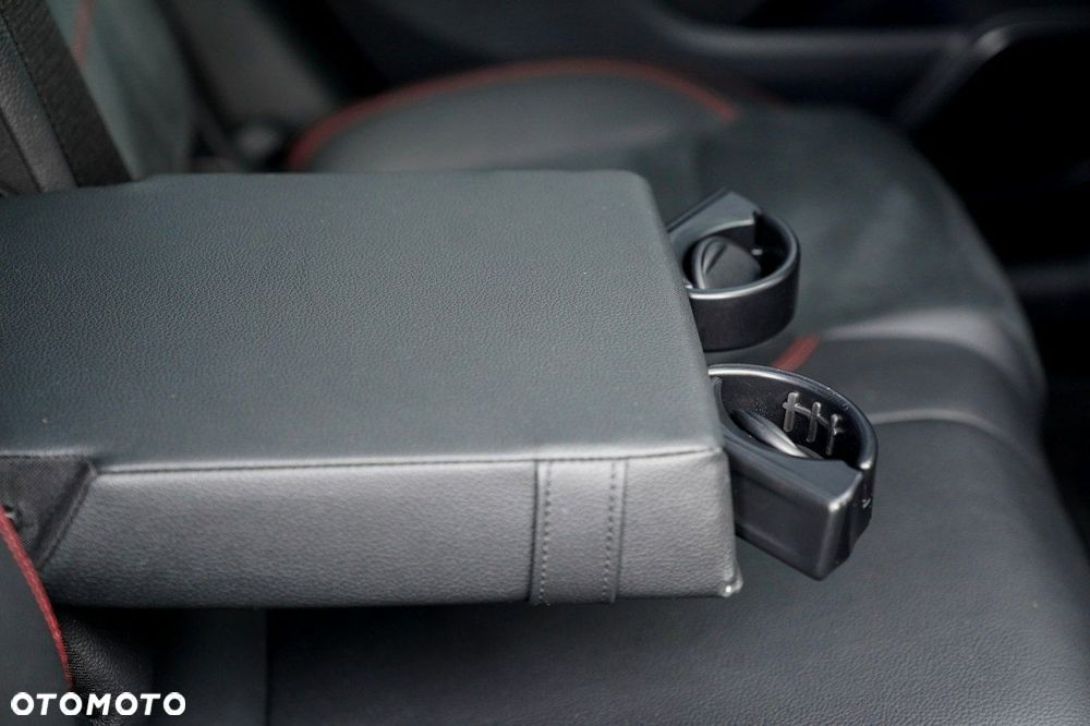 Mercedes-Benz GLB 250 4Matic 8G-DCT AMG Line Advanced Plus - 27