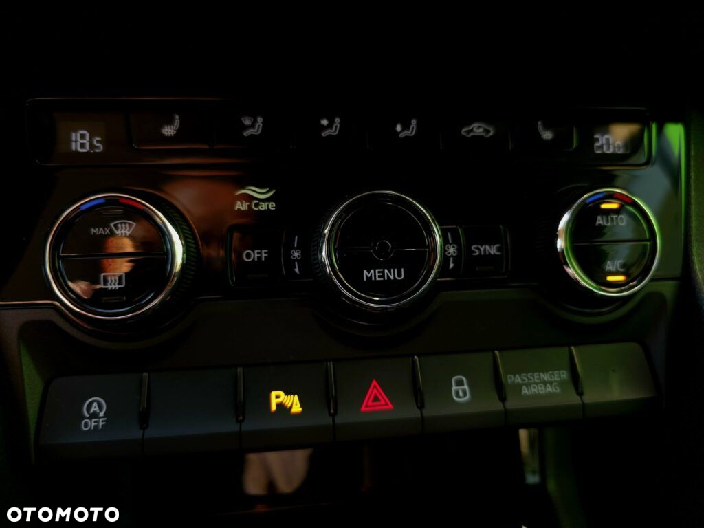 Skoda Karoq 1.0 TSI GPF 4x2 Ambition - 25