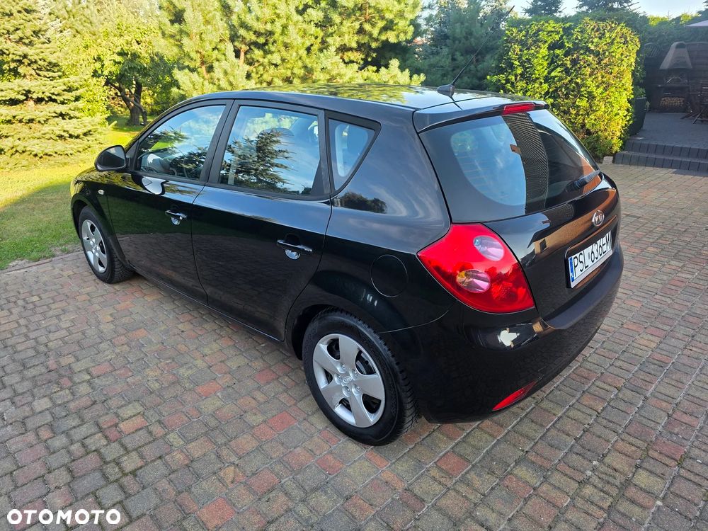 Kia Ceed 1.4 Comfort + - 5
