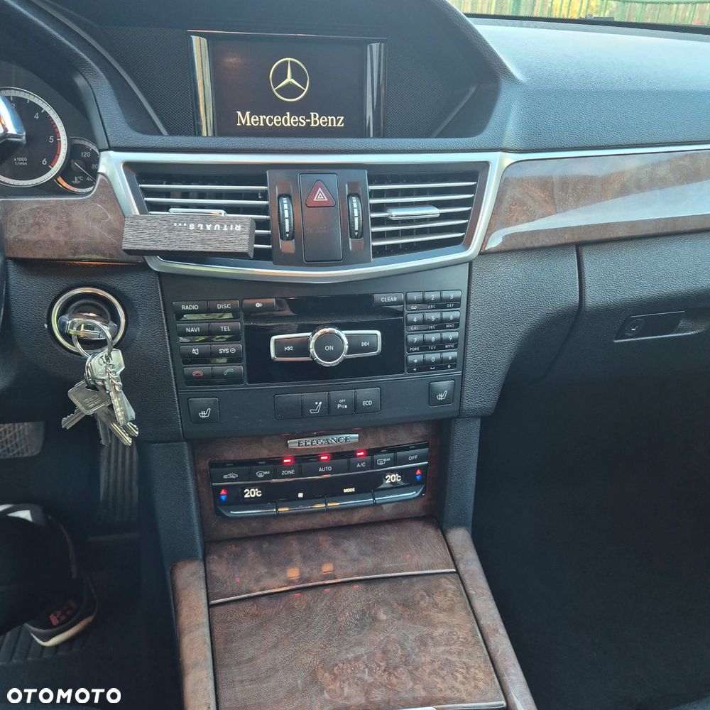 Mercedes-Benz Klasa E 220 CDI 7G-TRONIC Elegance - 21