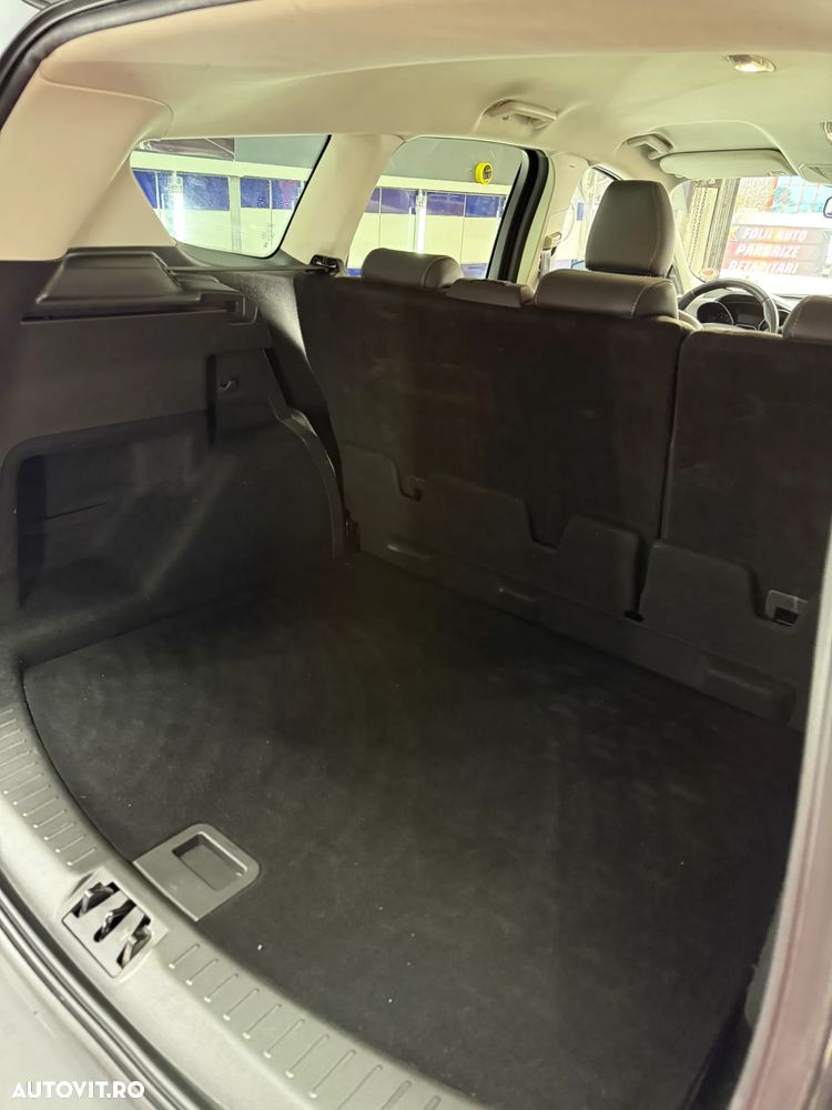 Ford Kuga 2.0 TDCi 4WD Powershift Titanium - 11