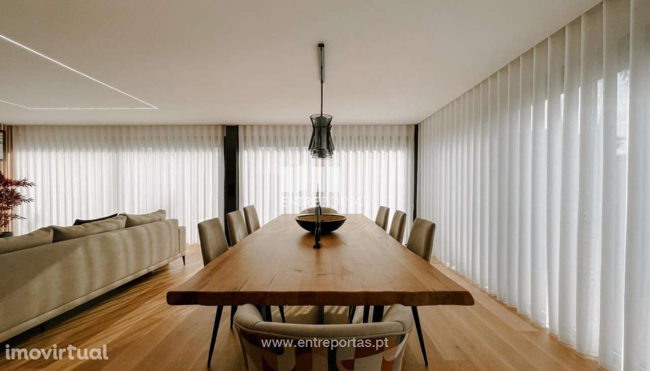 Venda de extraordinária moradia V3 de Luxo, Alvarães, Viana do Caste - Grande imagem: 3/43