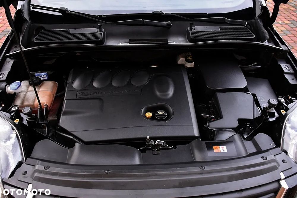 Ford Kuga 2.0 TDCi 4x4 Titanium - 28