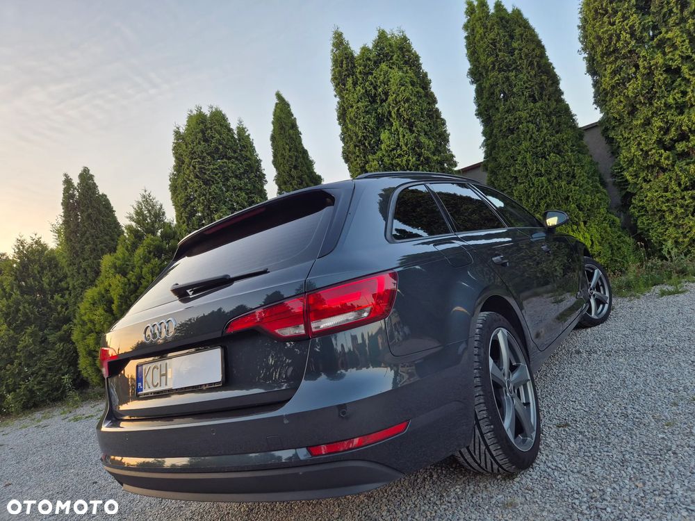 Audi A4 Avant 30 TDI S tronic advanced - 5