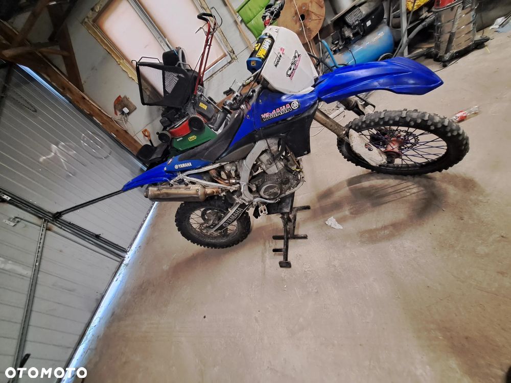 Yamaha YZF - 1