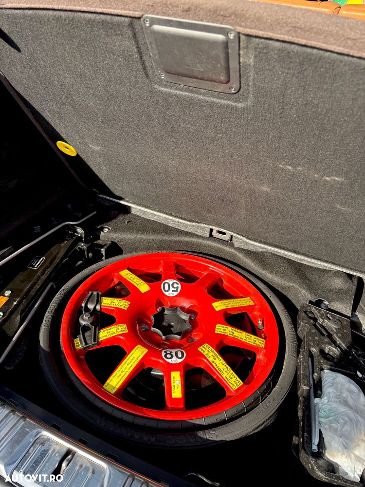 Porsche Cayenne 3.0 L V6 - 12