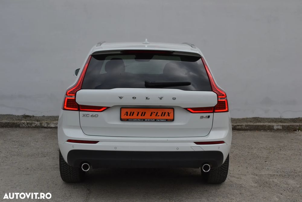 Volvo XC 60 B4 D AWD Geartronic Momentum Pro - 5