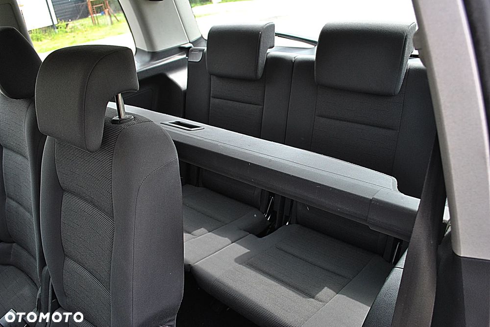 Volkswagen Touran 1.4 TSI United - 10