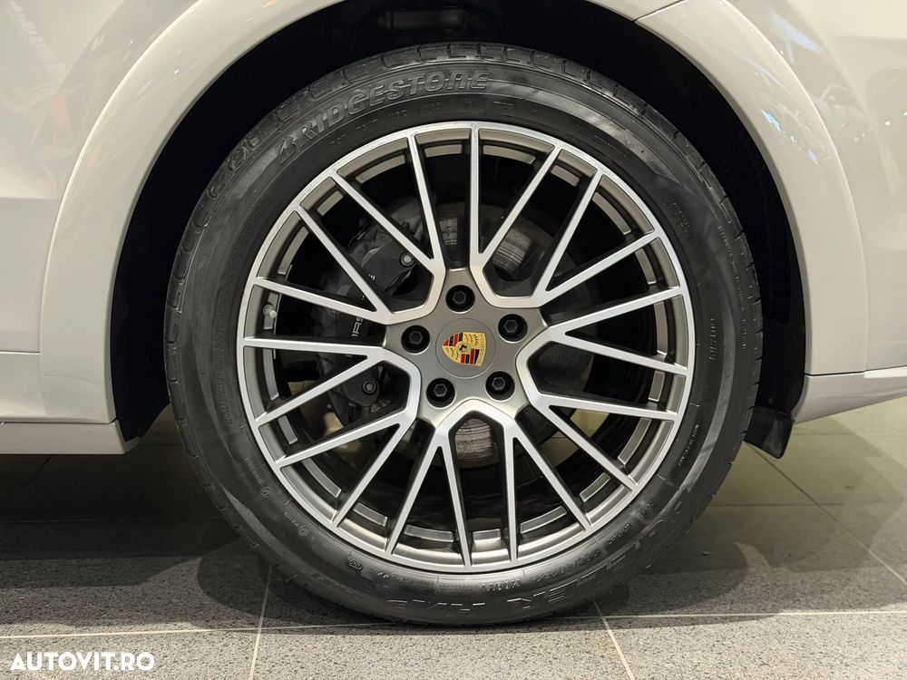 Porsche Cayenne - 14