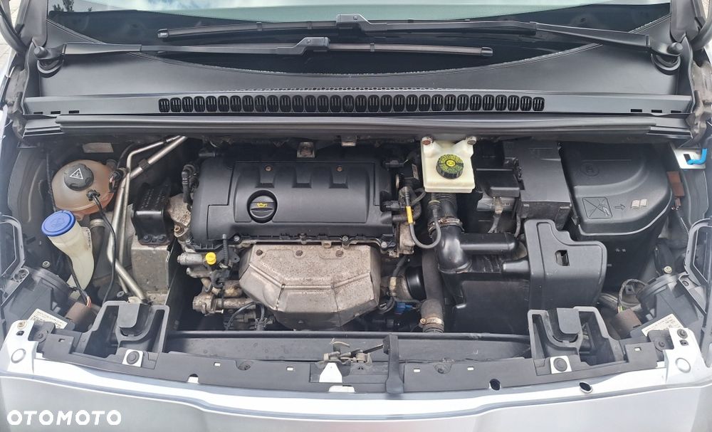 Peugeot 5008 120 VTi Premium - 24