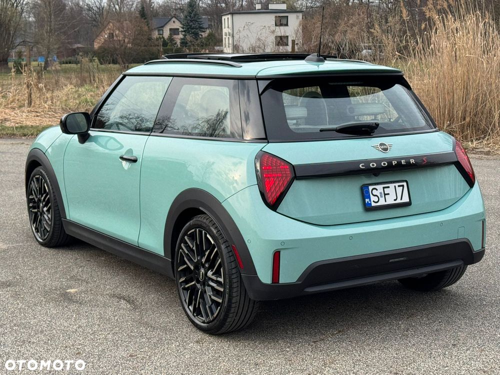 MINI Cooper S Favoured Trim - 10