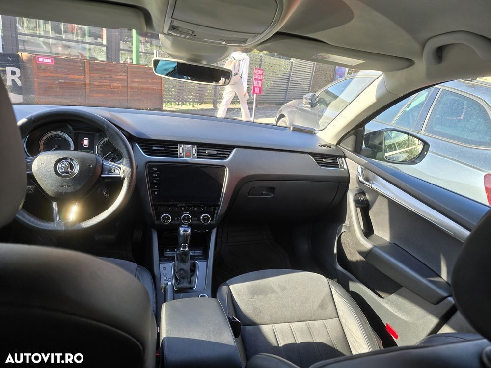Skoda Octavia 2.0 TDI RS DSG - 1