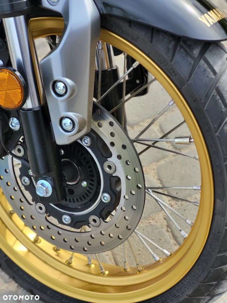 Yamaha XSR - 10