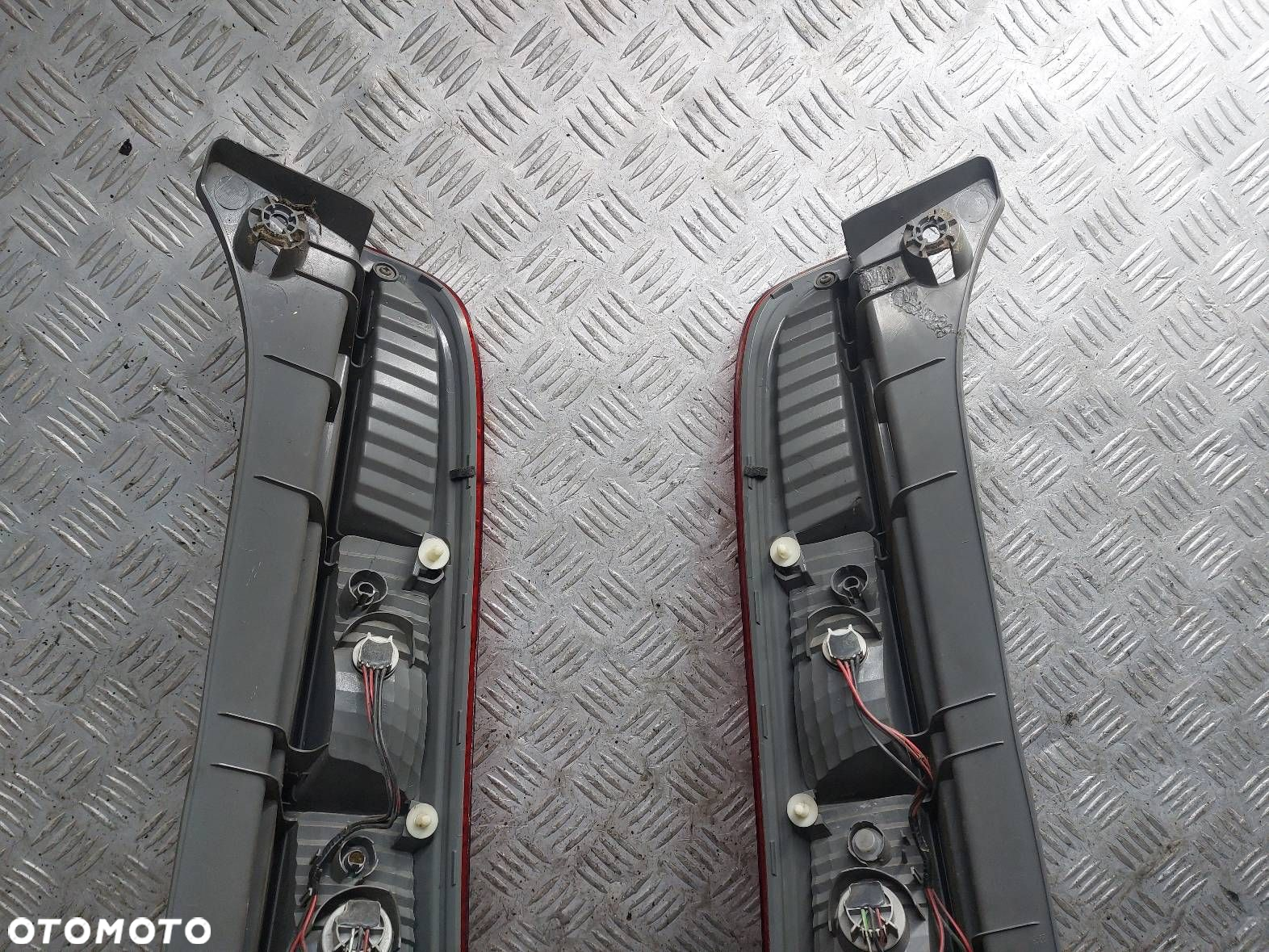 LAMPA LEWY TYŁ + PRAWY TYŁ ANGLIK HONDA CR-V III 3350A-SWW-E011 - 10