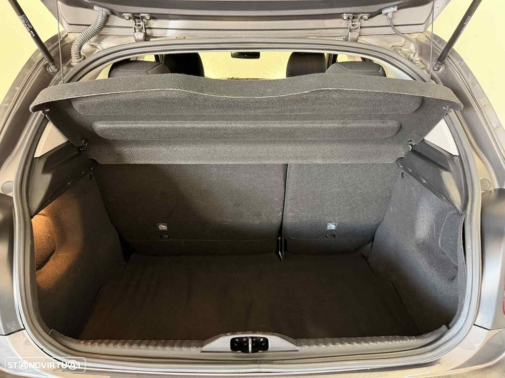 Citroën C3 1.2 PureTech Shine EAT6 - 24