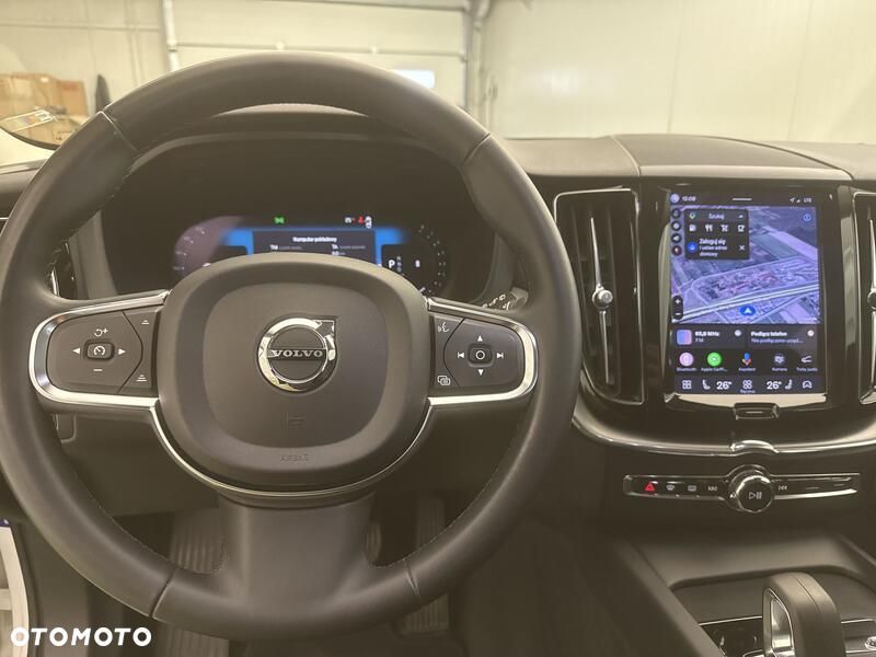 Volvo XC 60 B4 B Momentum Pro - 15