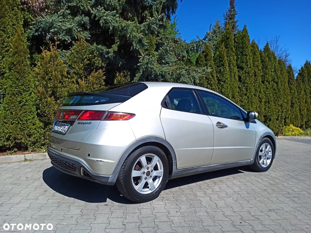 Honda Civic 1.8 Comfort - 8