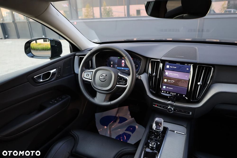 Volvo XC 60 B5 B AWD Plus Dark - 29