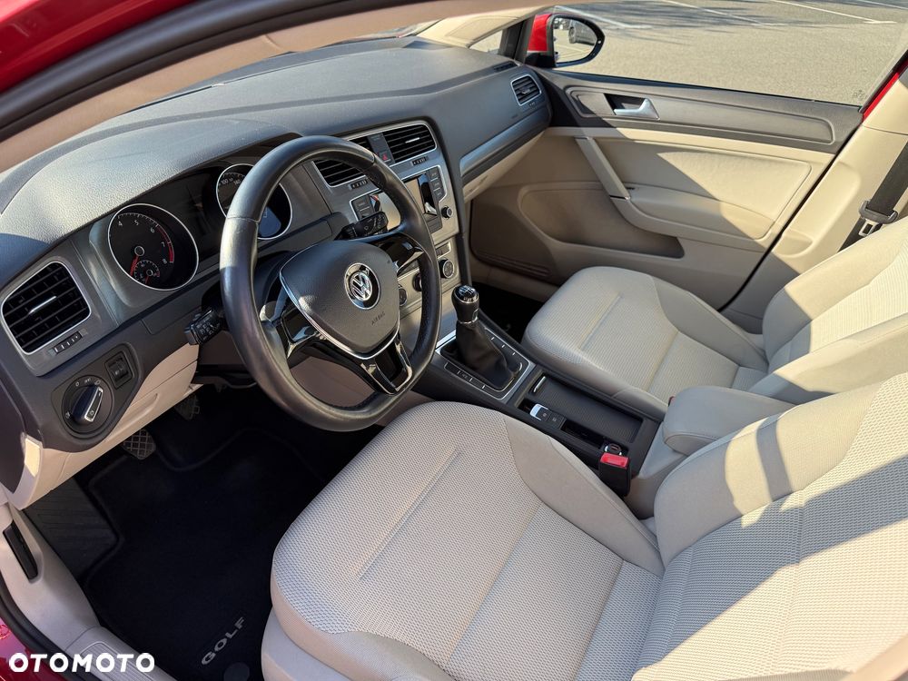 Volkswagen Golf - 13