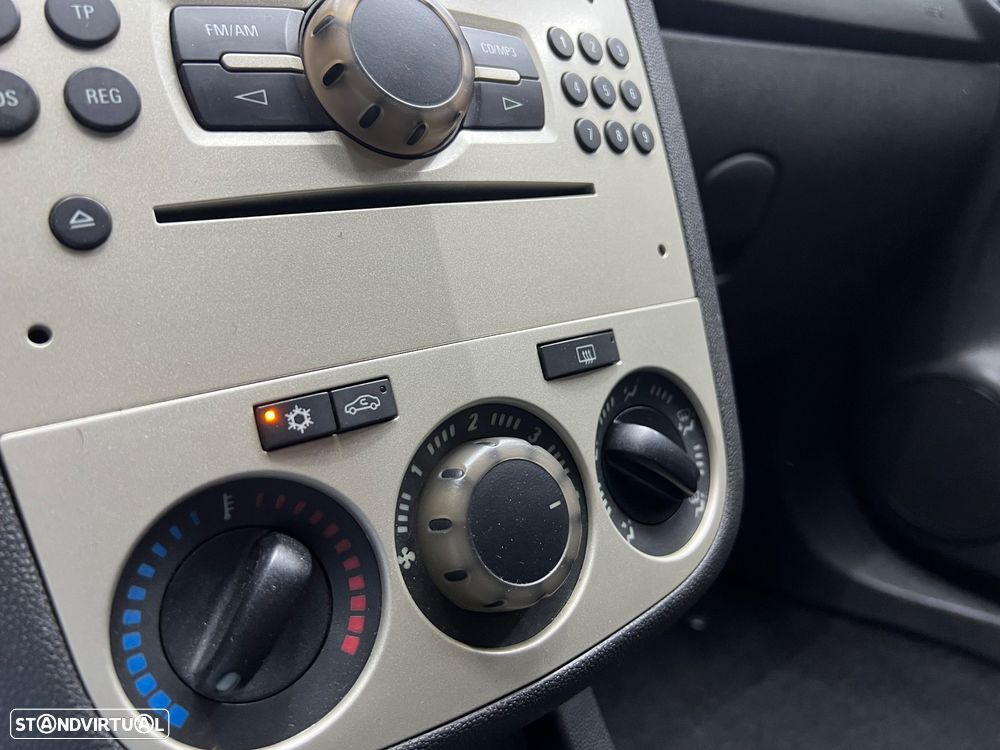 Opel Corsa 1.3 CDTI Enjoy EcoFLEX - 13