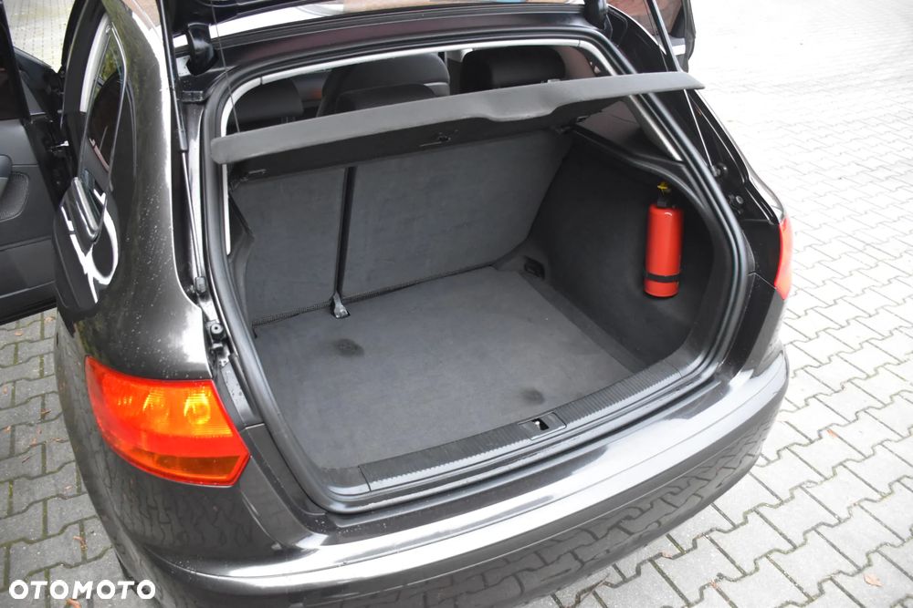 Audi A3 Sportback 1.9 TDI Ambiente - 17