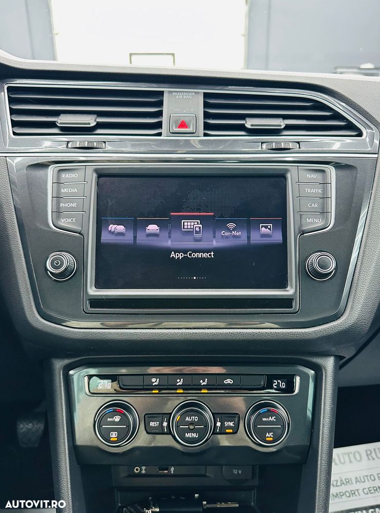 Volkswagen Tiguan - 27