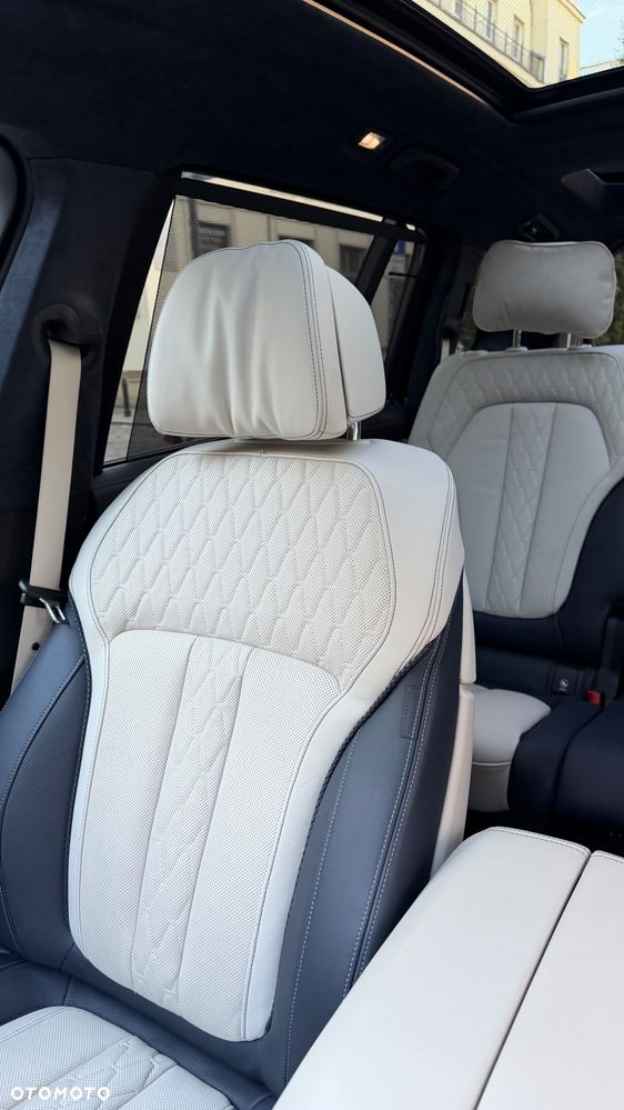 BMW X7 M50i sport - 26