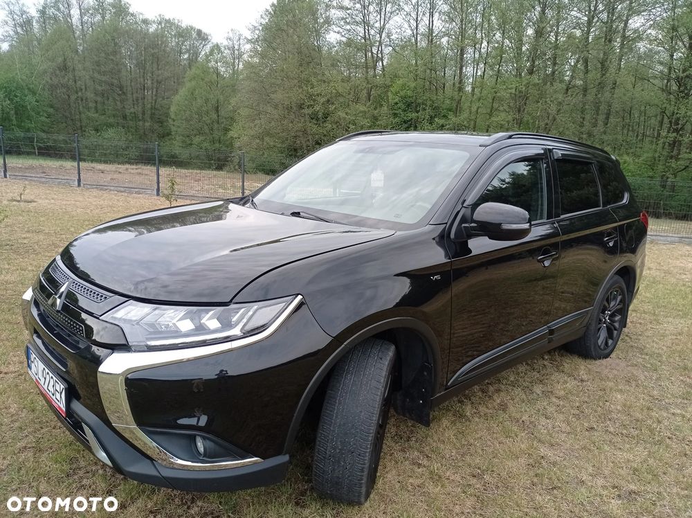 Mitsubishi Outlander - 4