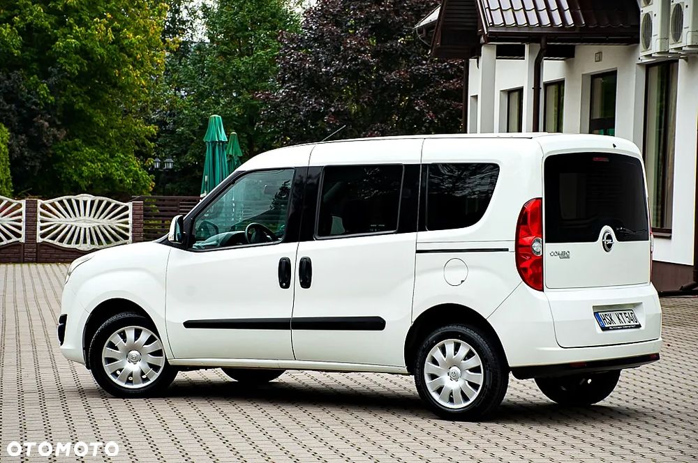 Opel Combo 1.4 Cosmo Eu6 - 9