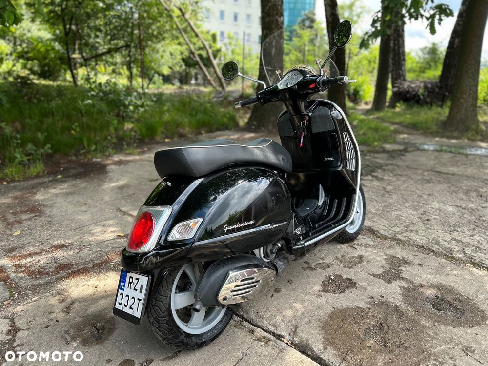 Vespa Grantourismo - 3