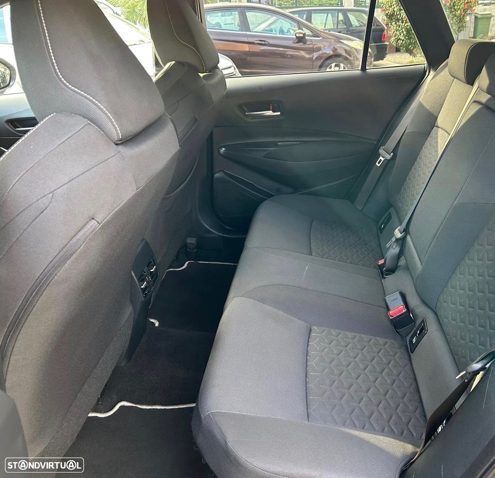 Toyota Corolla Touring Sports 1.8 Hybrid Comfort+P.Sport - 21