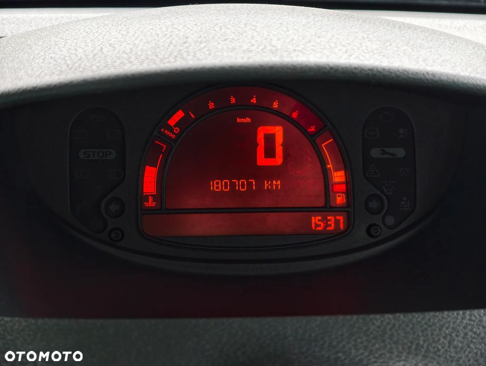 Renault Modus - 12