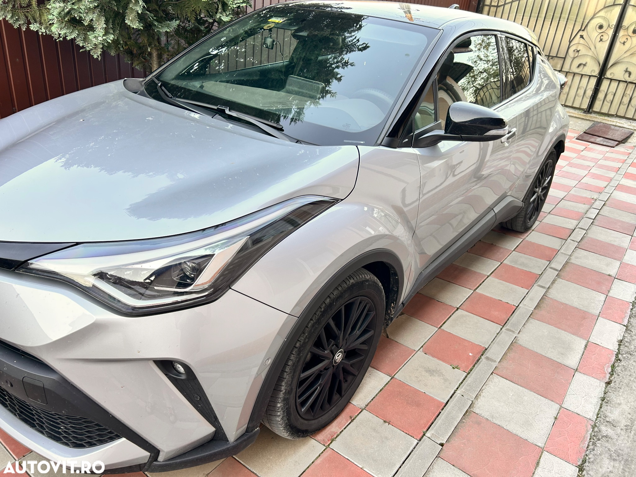 Toyota C-HR 2.0 HSD 184 CP 4x2 CVT Classy Bi-Tone - 2