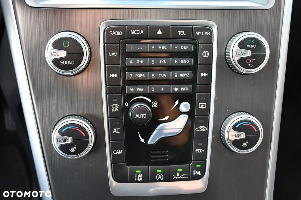 Volvo XC 60 D4 Geartronic Summum - 27