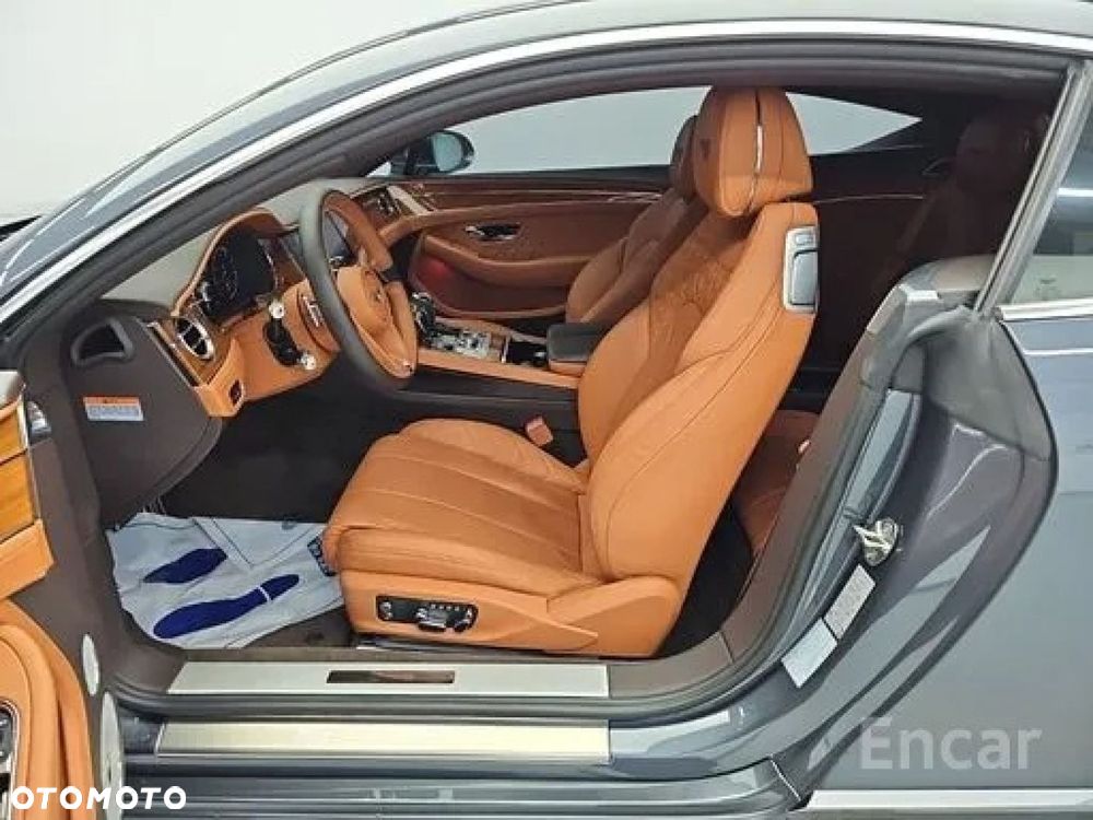 Bentley Continental GT - 12