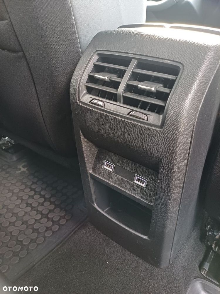 Peugeot 308 - 35