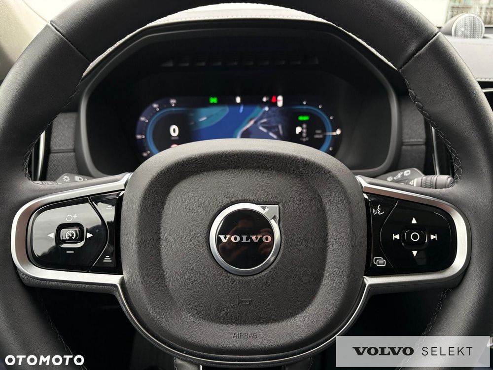 Volvo XC 90 - 25
