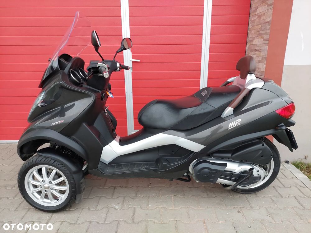 Piaggio MP-3 - 4