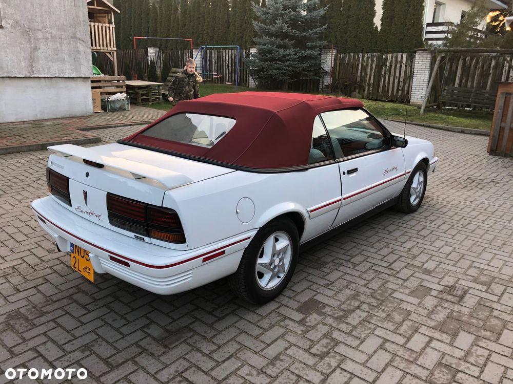 Pontiac Sunbird GT - 17