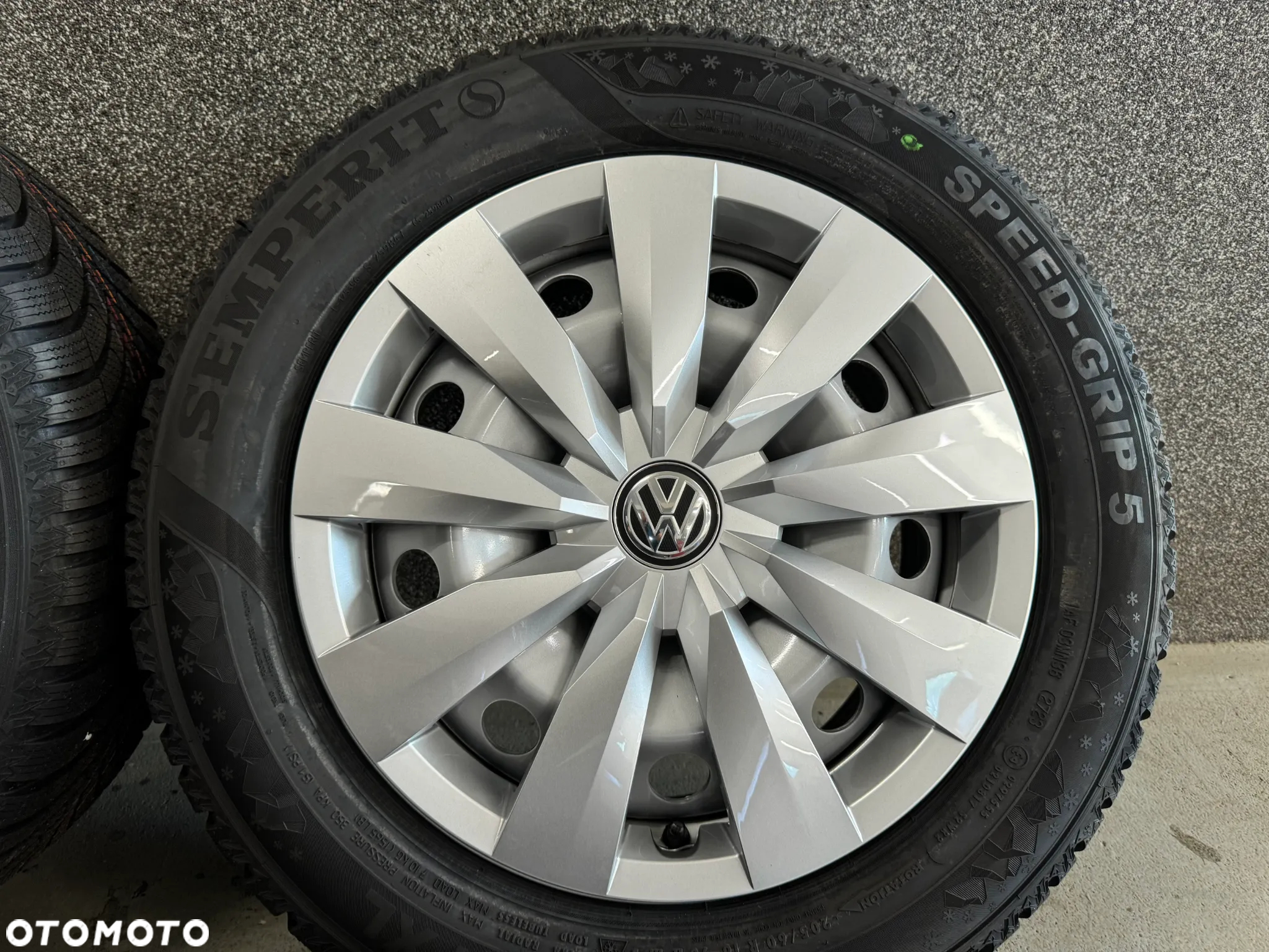 Koła Zimowe VW Touran 5TA 16 cali 5x112 4szt. Opony Zimowe Semperit 205/60/16 96H XL Nowe z kołpakami! - 3