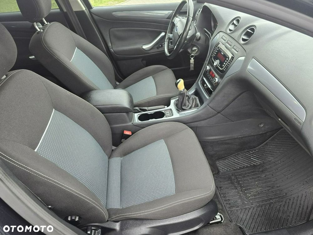 Ford Mondeo - 19