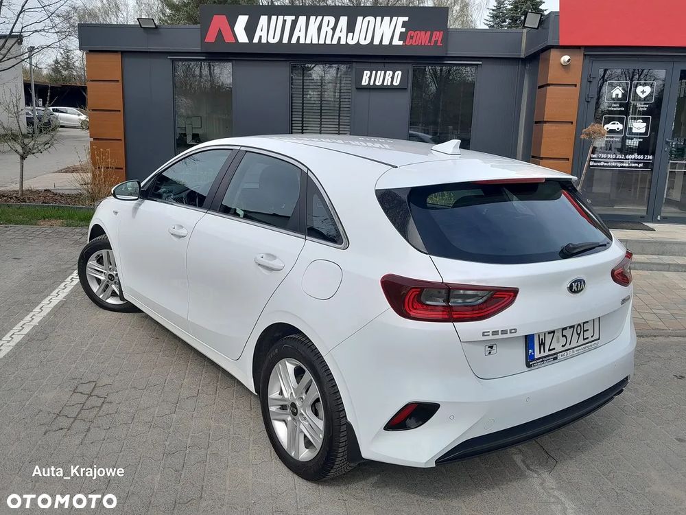 Kia Ceed 1.6 CRDi mHEV M - 3