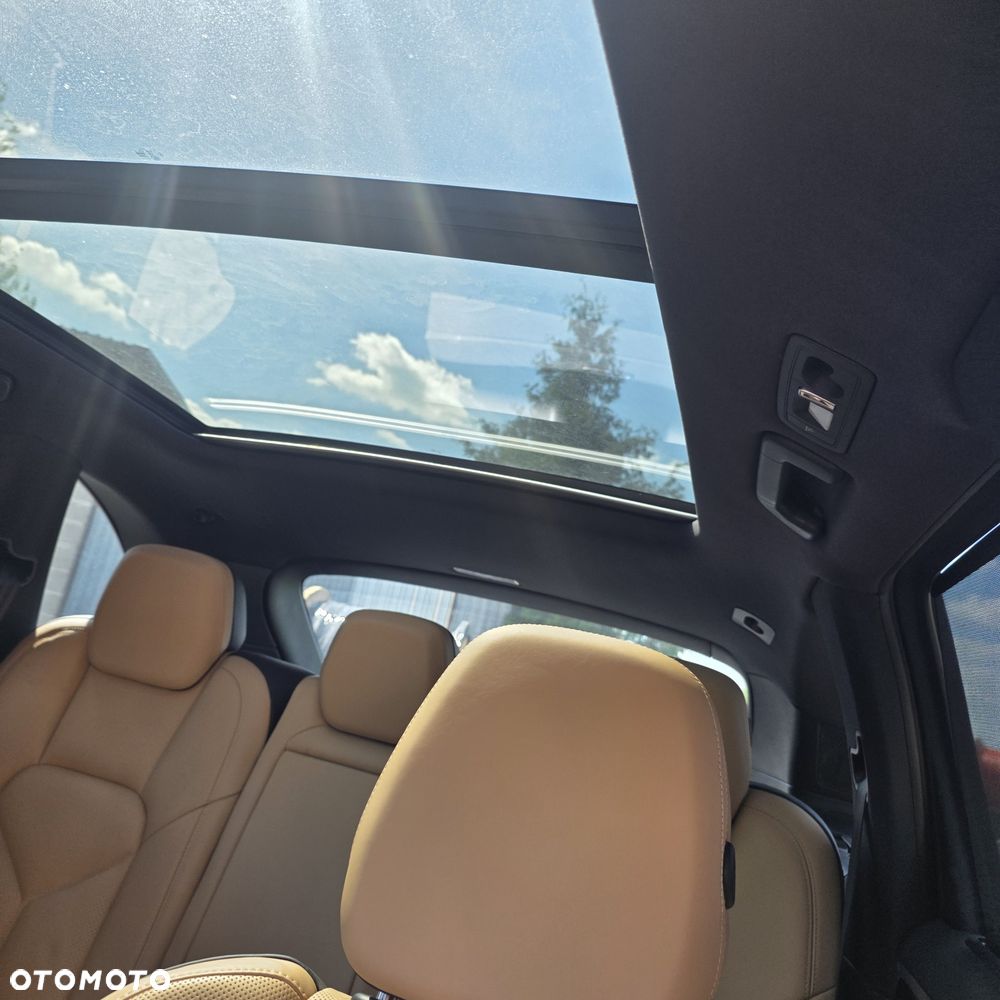 Porsche Cayenne - 8