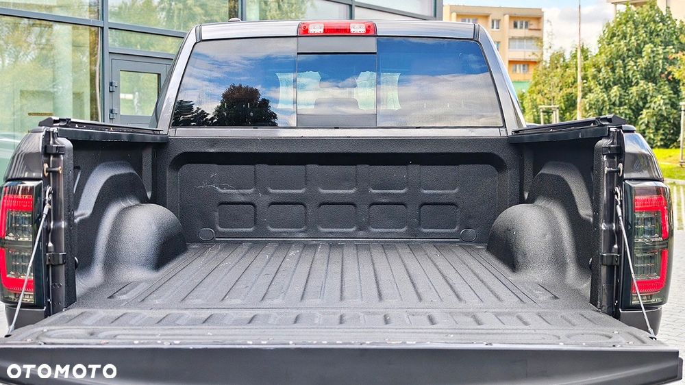 Dodge RAM 1500 5.7 4x4 - 14