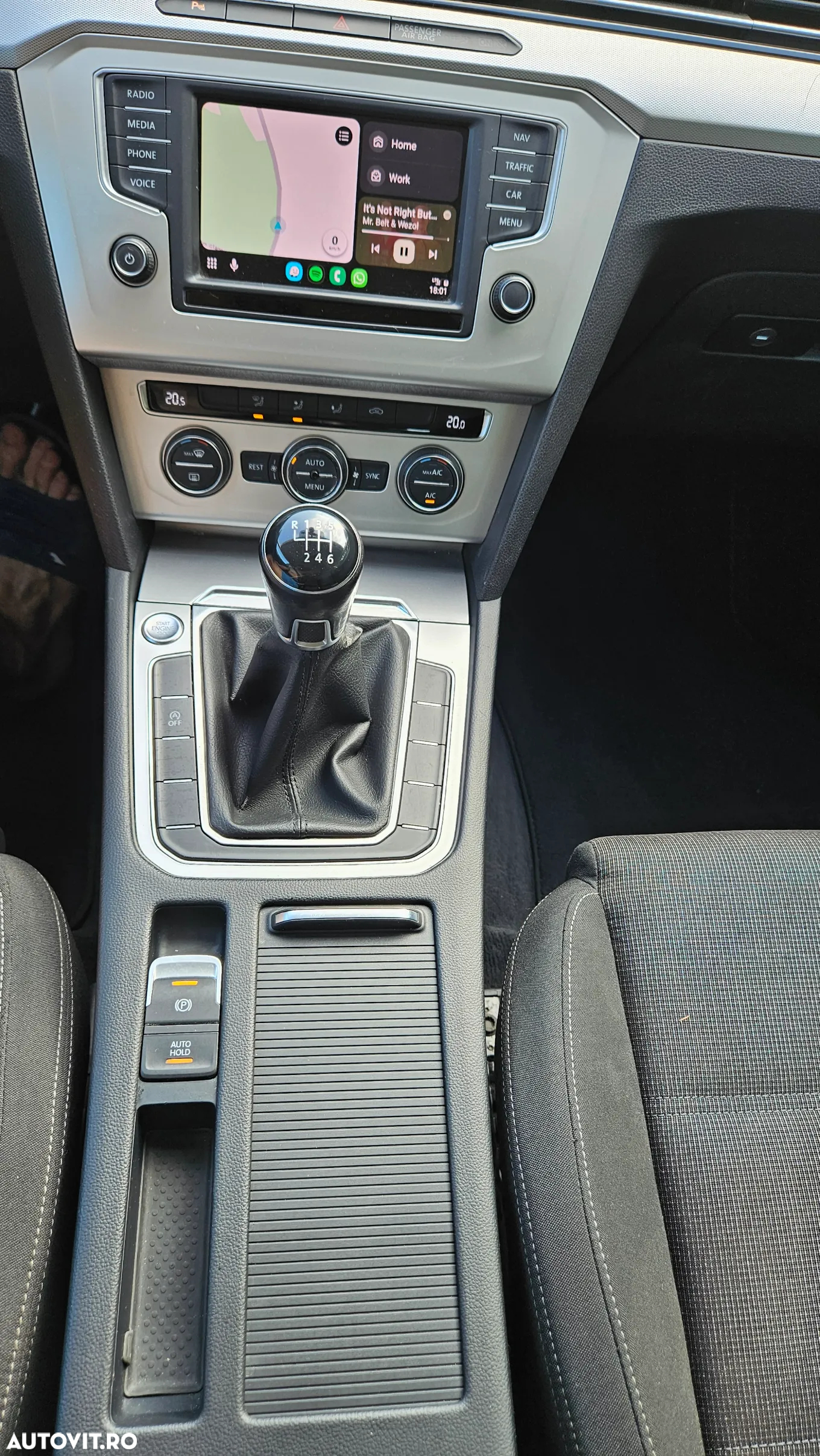 Volkswagen Passat Variant 2.0 TDI (BlueMotion Technology) Comfortline - 18