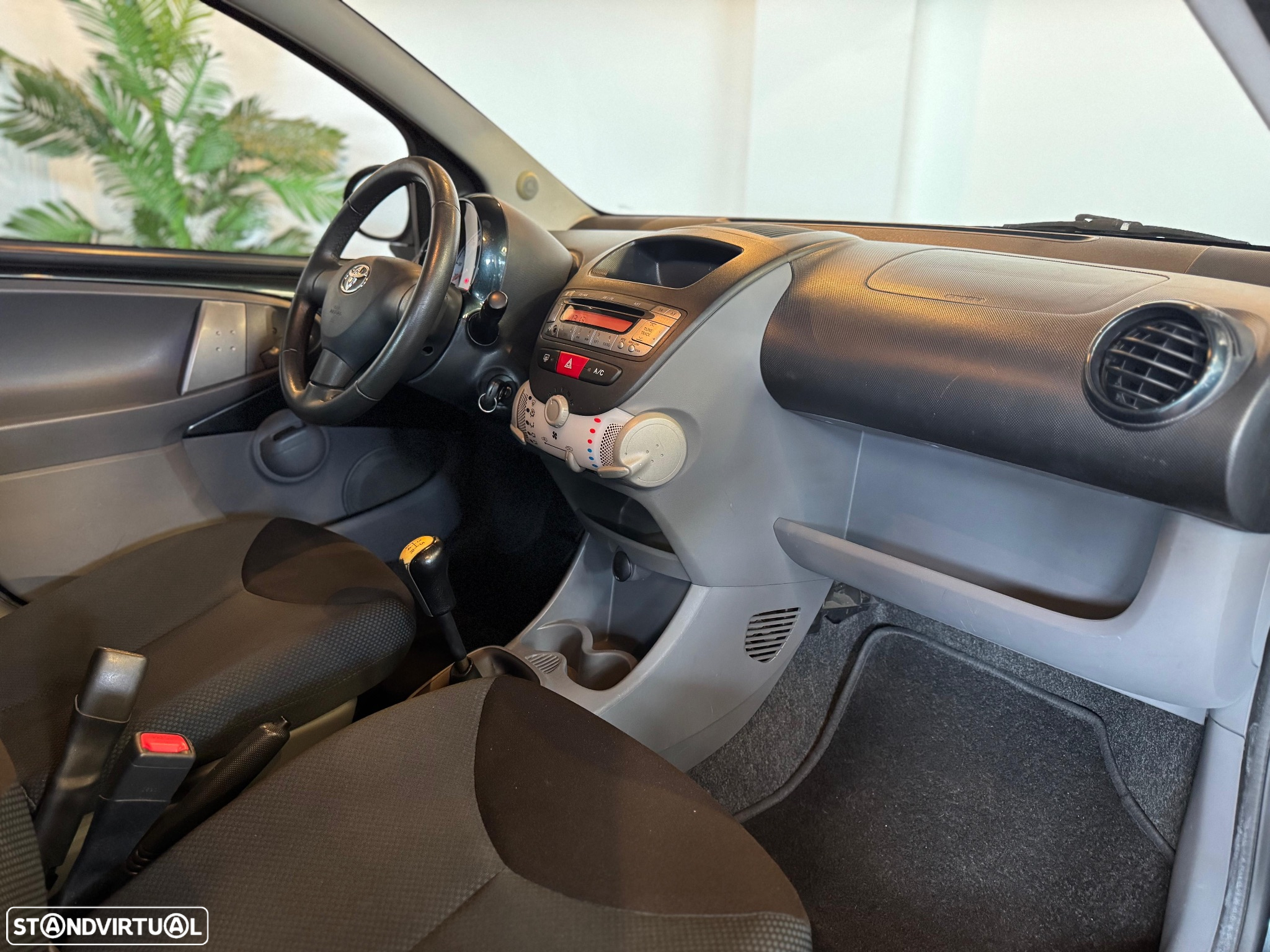 Toyota Aygo 1.0 X-Play+AC - 20